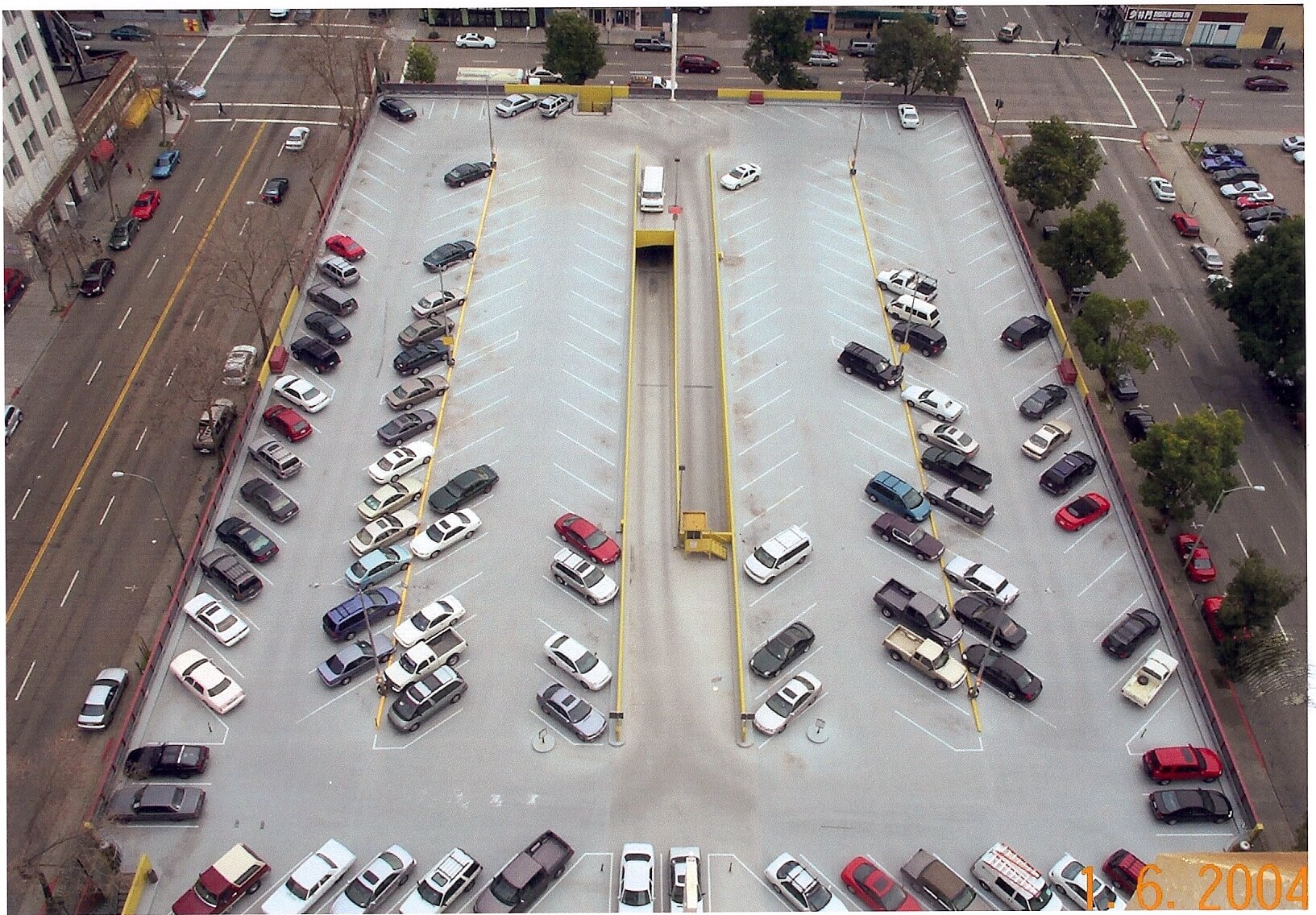 DOWNTOWN MERCHANT GARAGE, Oakland - 60,000 sq ft: Elastomeric Vehicular Traffic Waterproofing, 3M